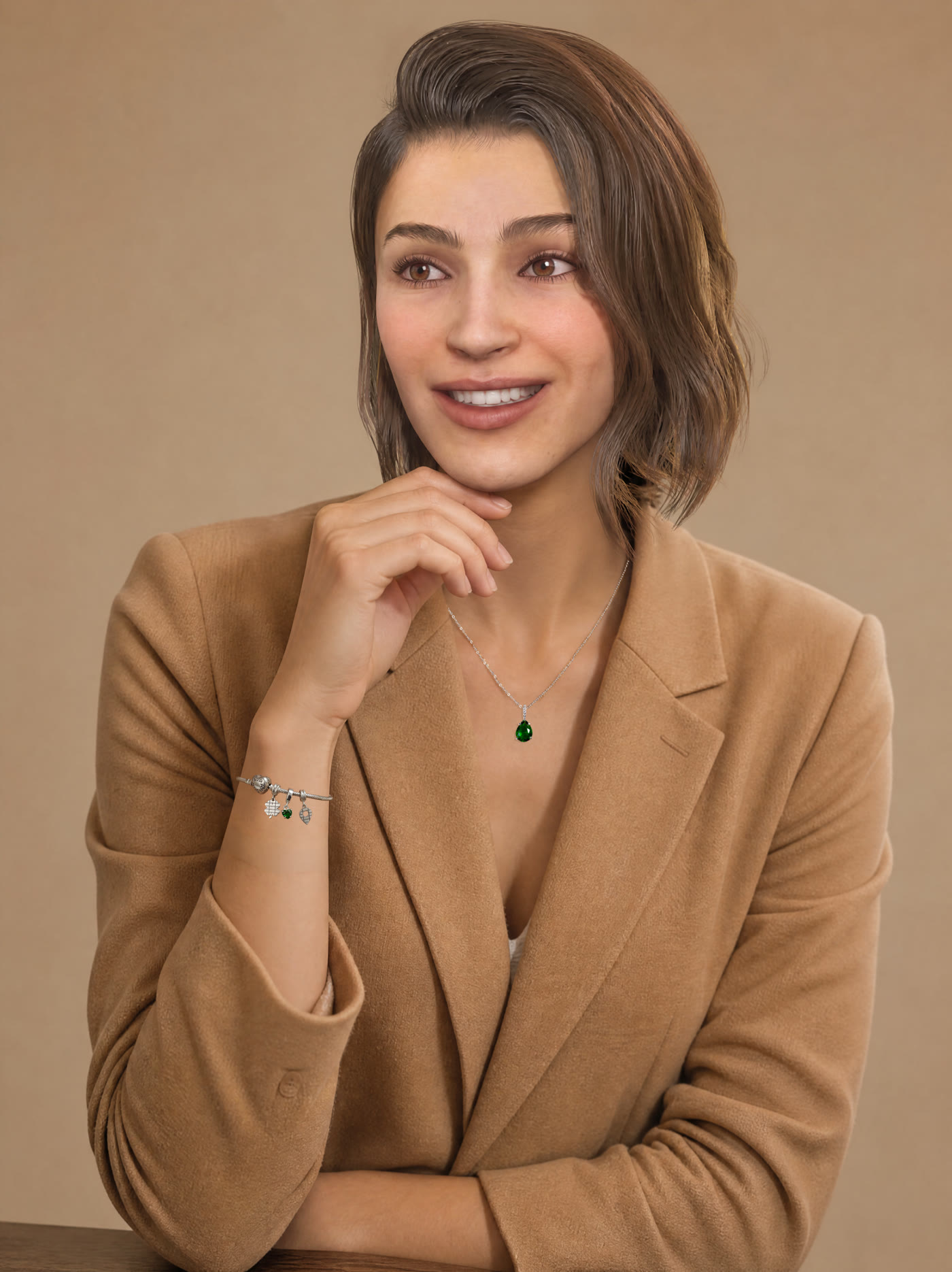 Beta de blazer caramelo, com colar e pulseira da coleção